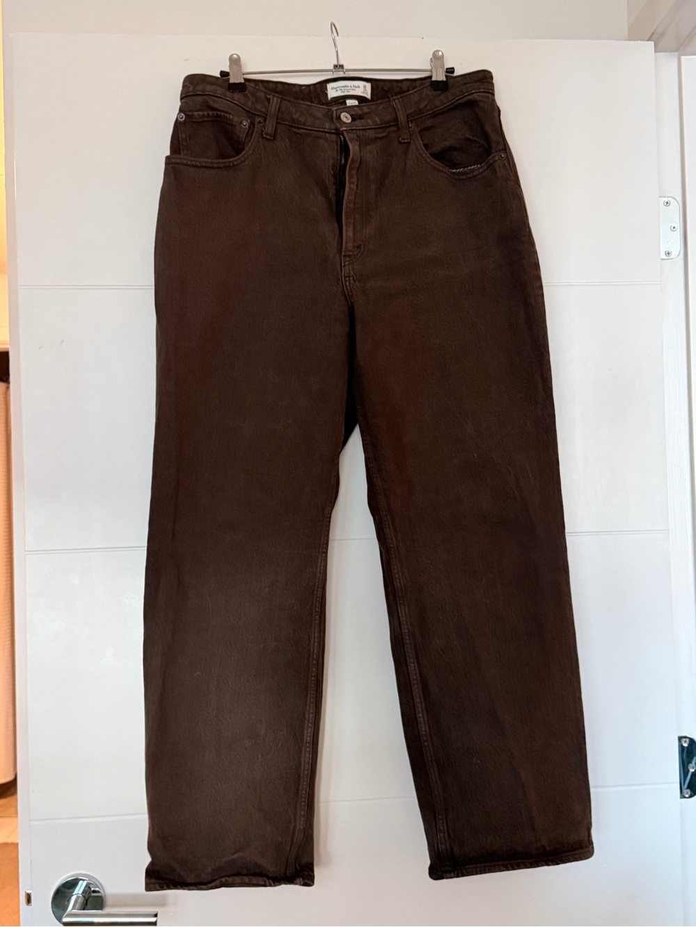 Abercrombie & Fitch Women’s 90s Relaxed Jean (Brown)